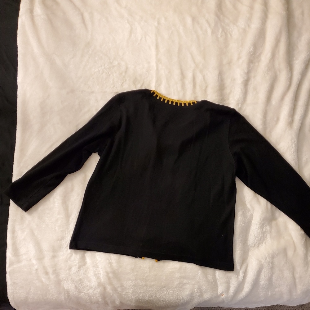 Sweater - Picture 2 of 4
